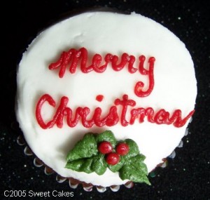 web20l20-20merry20christmas20holly20cupcake