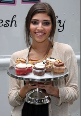 Gossip Girl Cupcake