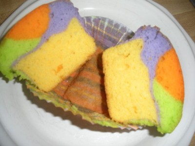 Halloween Cupcake Neon Surprise